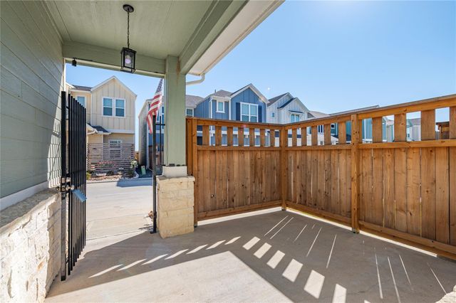 719 Sandy Bay Lane, Kemah, TX 77565