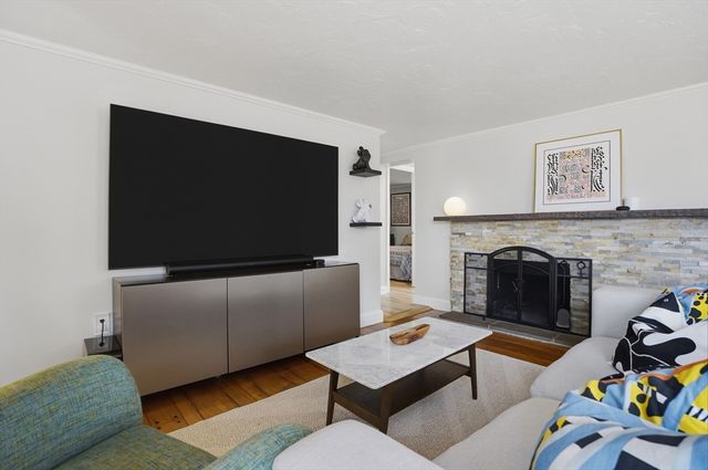 118 Wilkinson Street, Worcester, MA 01606