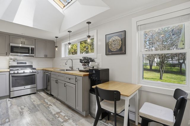 118 Wilkinson Street, Worcester, MA 01606