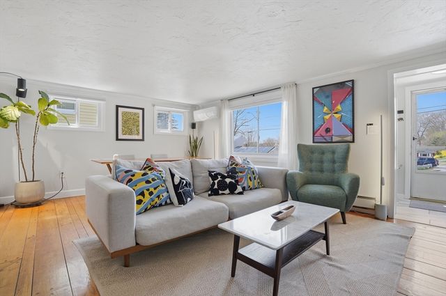 118 Wilkinson Street, Worcester, MA 01606