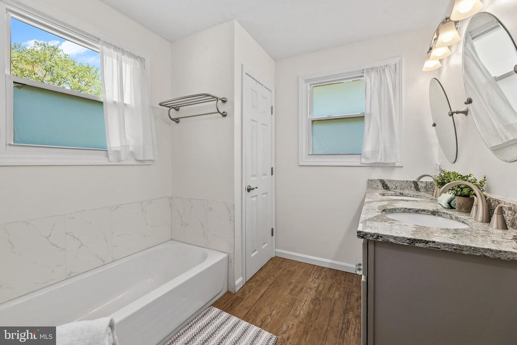 Image 18 of property listing at 32 SEVERNDALE RD, Severna Park, MD 21146
