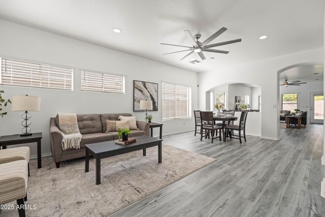 4140 E CLAXTON Avenue, Gilbert, AZ 85297