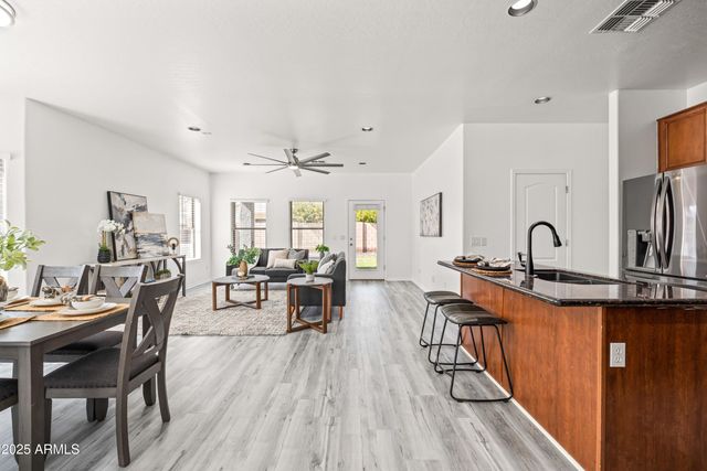 4140 E CLAXTON Avenue, Gilbert, AZ 85297