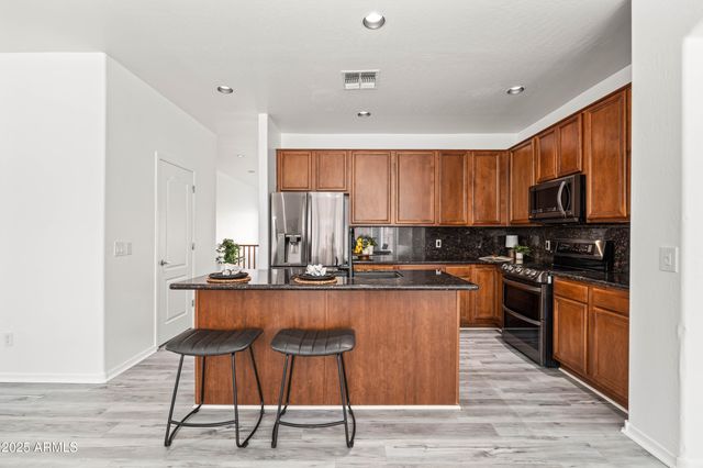 4140 E CLAXTON Avenue, Gilbert, AZ 85297