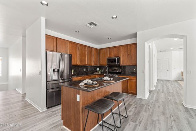 4140 E CLAXTON Avenue, Gilbert, AZ 85297