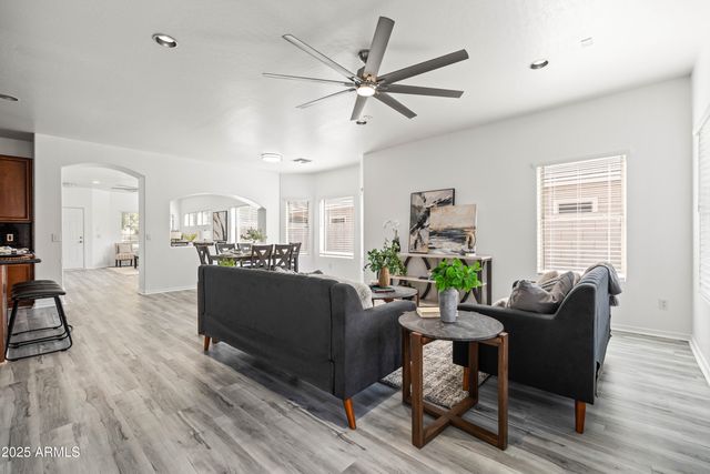 4140 E CLAXTON Avenue, Gilbert, AZ 85297