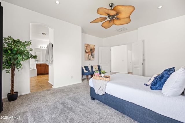 4140 E CLAXTON Avenue, Gilbert, AZ 85297