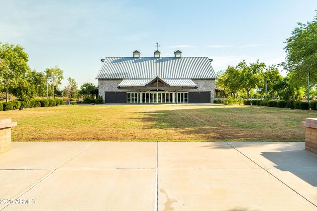 4140 E CLAXTON Avenue, Gilbert, AZ 85297