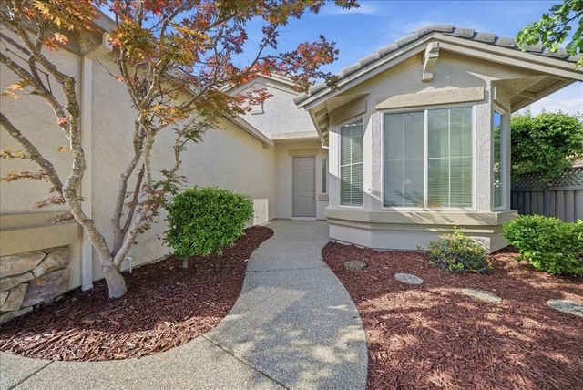 1611 Hackberry Ln, Lincoln, CA 95648