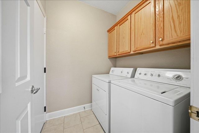 1611 Hackberry Ln, Lincoln, CA 95648