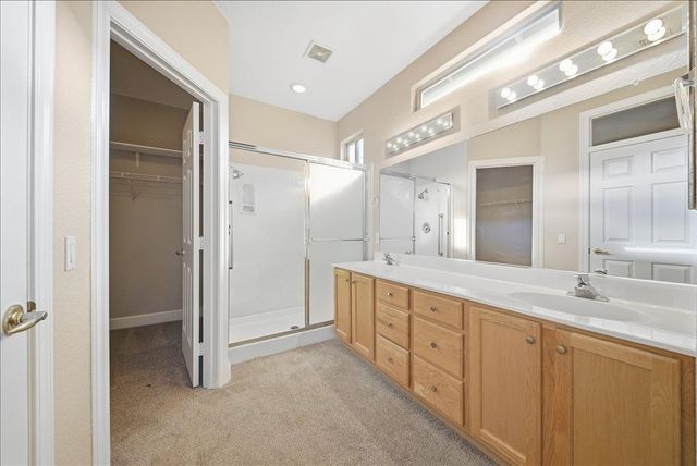 1611 Hackberry Ln, Lincoln, CA 95648