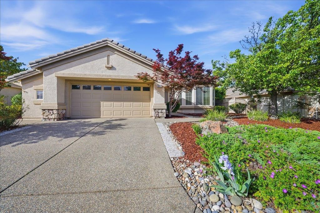 1611 Hackberry Ln, Lincoln, CA 95648