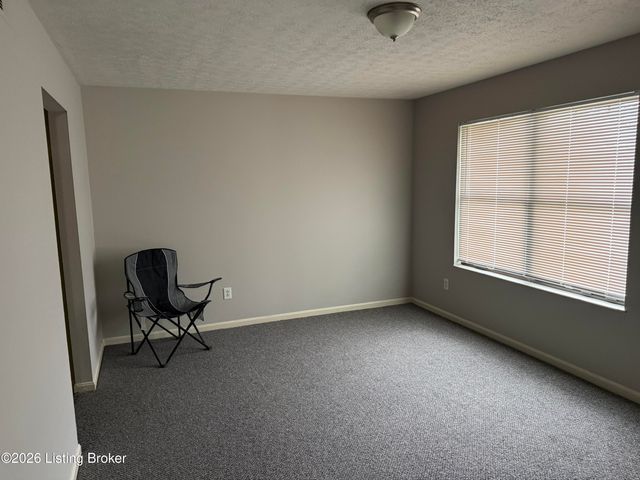 3713 Arcadia Ct, Louisville, KY 40229