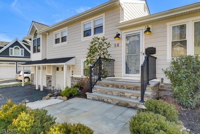 58 Edgewood Dr, Florham Park Boro, NJ 07932