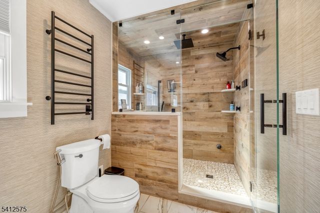 58 Edgewood Dr, Florham Park Boro, NJ 07932