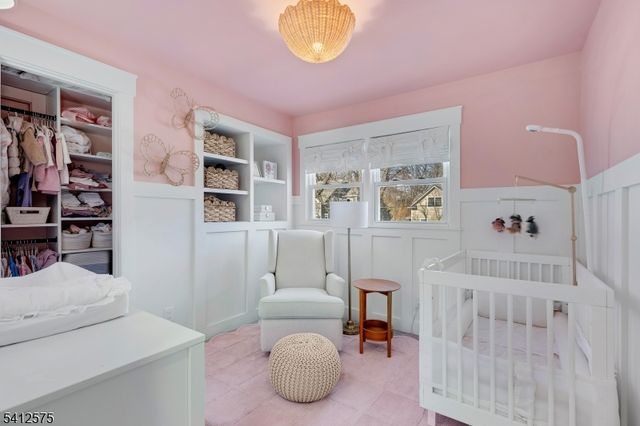 58 Edgewood Dr, Florham Park Boro, NJ 07932