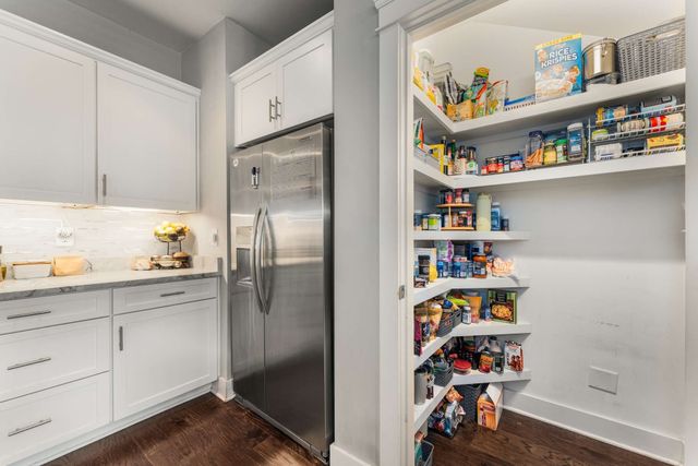 1813 7th Ave N Apt 102, Nashville, TN 37208