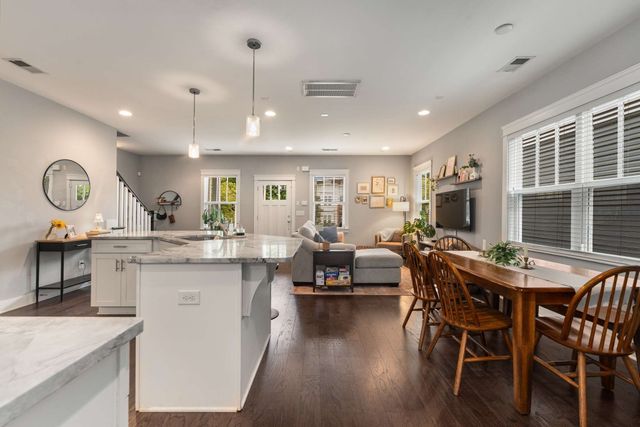 1813 7th Ave N Apt 102, Nashville, TN 37208