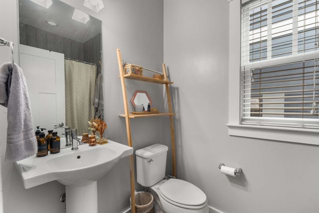 1813 7th Ave N Apt 102, Nashville, TN 37208