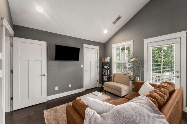 1813 7th Ave N Apt 102, Nashville, TN 37208