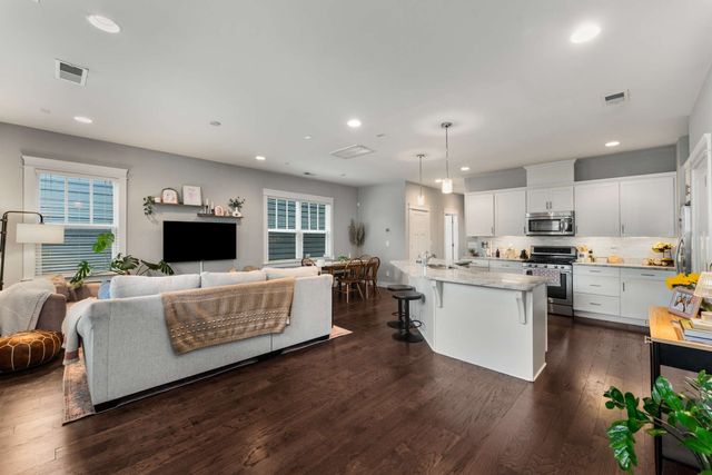 1813 7th Ave N Apt 102, Nashville, TN 37208