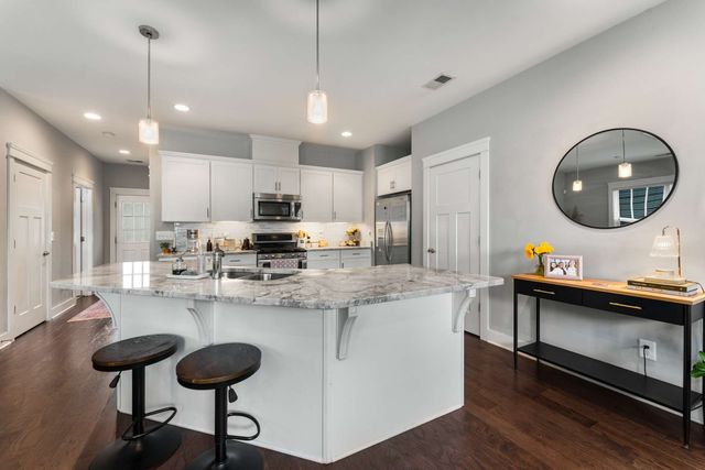 1813 7th Ave N Apt 102, Nashville, TN 37208