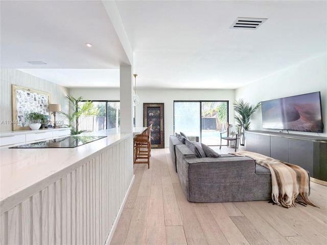 760 Windtree Way, Wellington, FL 33414