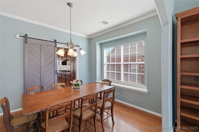 808 E Seattle Street, Broken Arrow, OK 74012