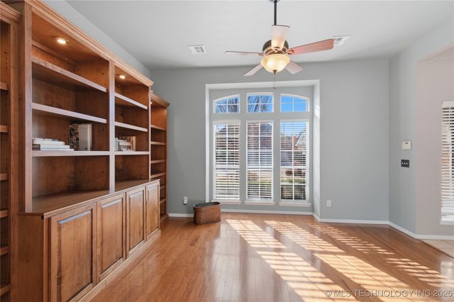 808 E Seattle Street, Broken Arrow, OK 74012