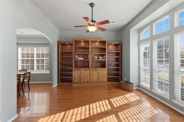 808 E Seattle Street, Broken Arrow, OK 74012