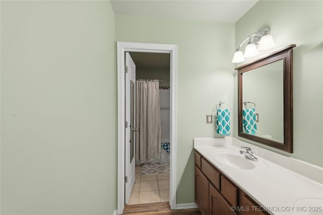 808 E Seattle Street, Broken Arrow, OK 74012