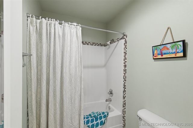 808 E Seattle Street, Broken Arrow, OK 74012