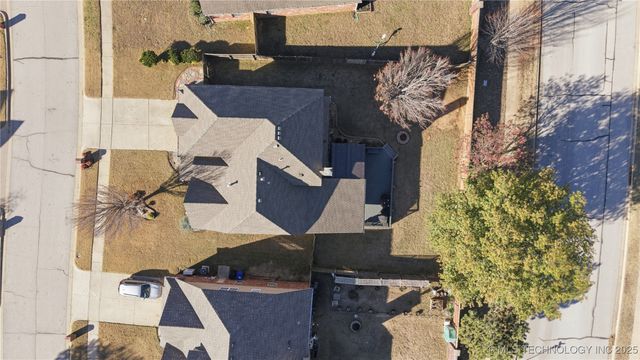 808 E Seattle Street, Broken Arrow, OK 74012