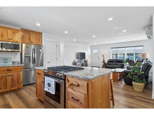 3721 JOE Ave, Roseburg, OR 97471