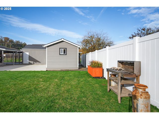 3721 JOE Ave, Roseburg, OR 97471