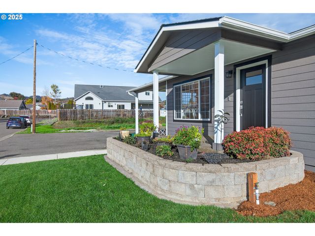 3721 JOE Ave, Roseburg, OR 97471