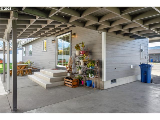 3721 JOE Ave, Roseburg, OR 97471