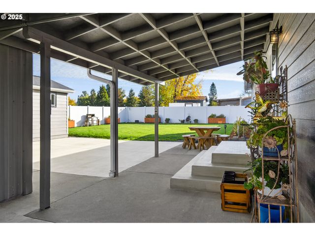 3721 JOE Ave, Roseburg, OR 97471