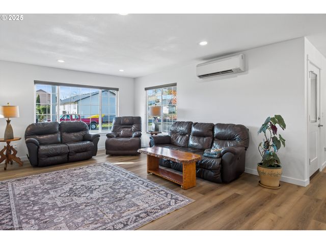 3721 JOE Ave, Roseburg, OR 97471