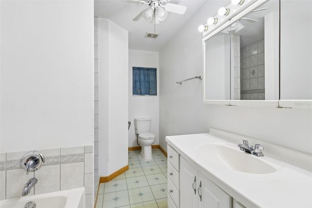 985 10TH AVENUE, Deland, FL 32724