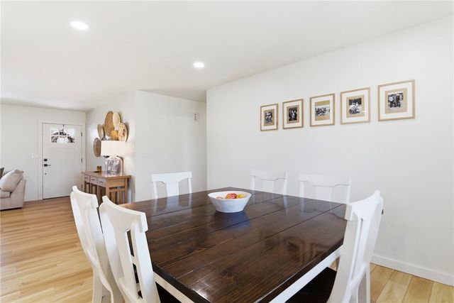 801 Blue Jay Lane, Fayetteville, AR 72704