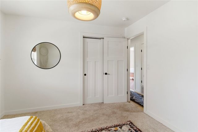 801 Blue Jay Lane, Fayetteville, AR 72704