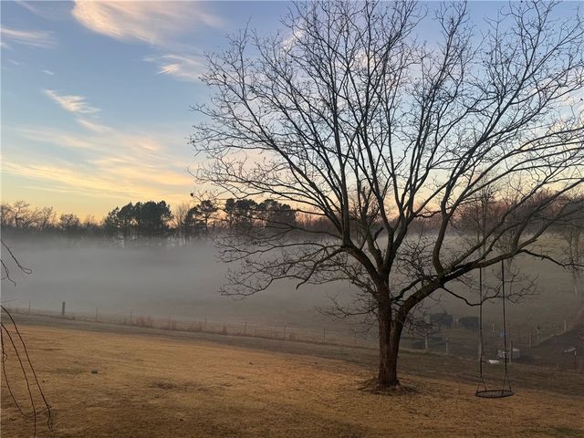 801 Blue Jay Lane, Fayetteville, AR 72704