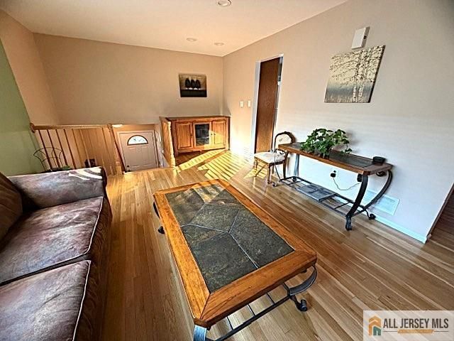 760 Magnolia Road, North Brunswick, NJ 08902