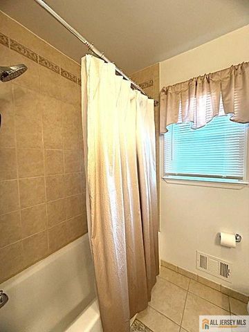 760 Magnolia Road, North Brunswick, NJ 08902
