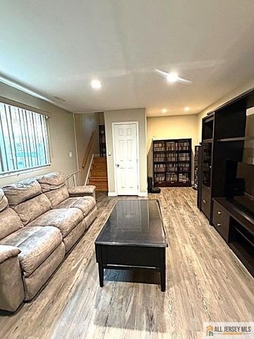 760 Magnolia Road, North Brunswick, NJ 08902