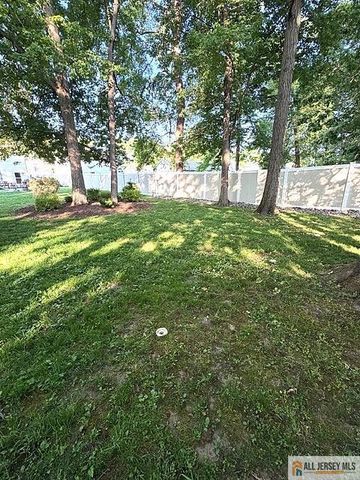 760 Magnolia Road, North Brunswick, NJ 08902
