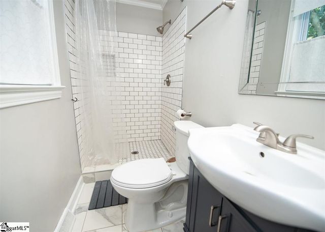 2 Selwyn Drive, Greenville, SC 29615
