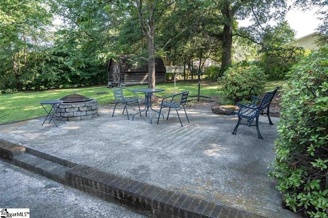 2 Selwyn Drive, Greenville, SC 29615