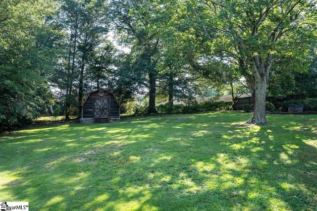 2 Selwyn Drive, Greenville, SC 29615